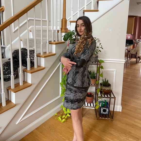 Maggy London Black Faux Leather Elbow Pads MIDI Dress - Picture 4 of 11